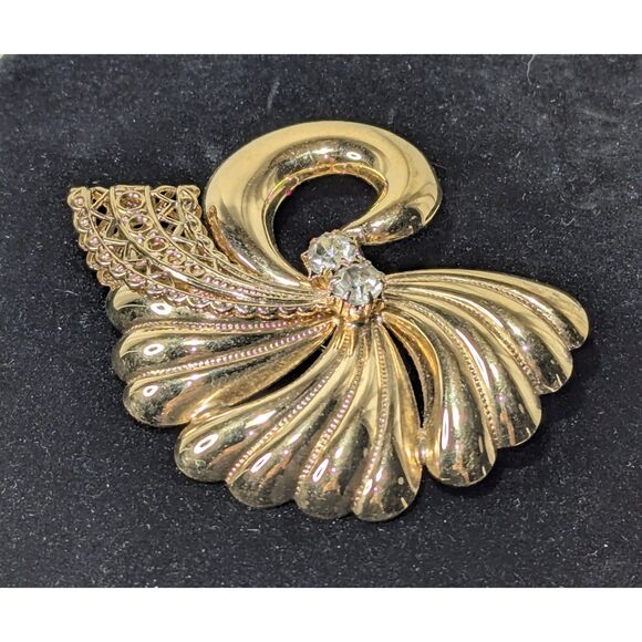 Deco Style Fan Brooch Gold Tone Rhinestones - Picture 1 of 5